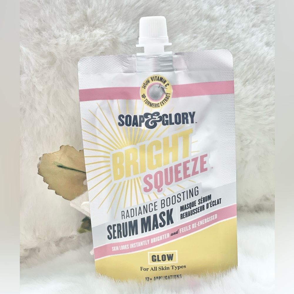 New with tag BRIGHT SQUEEZE RADIANCE BOOSTING SERUM MASK GLOW for all skin types